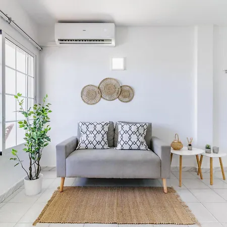 A Metros De La Playa * Fuengirola