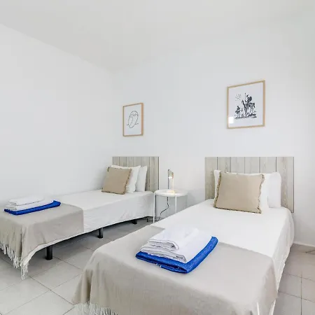 A Metros De La Playa * Fuengirola