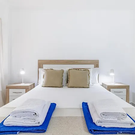 A Metros De La Playa Fuengirola