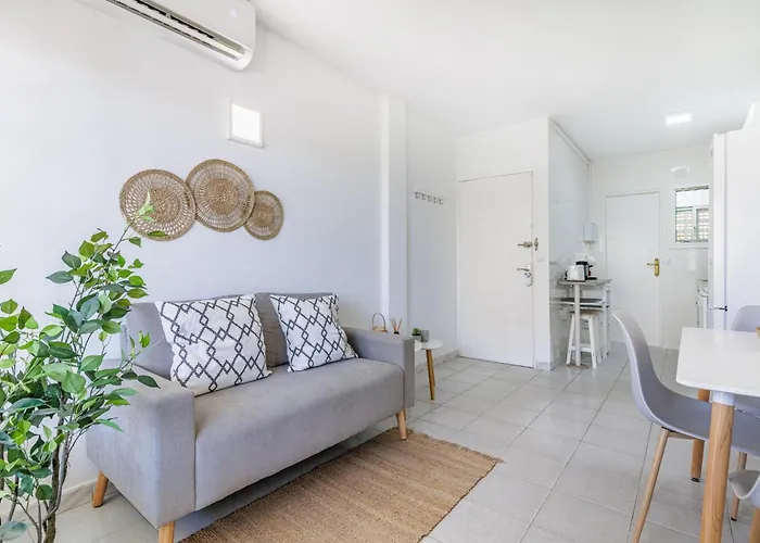 A Metros De La Playa Apartment Fuengirola