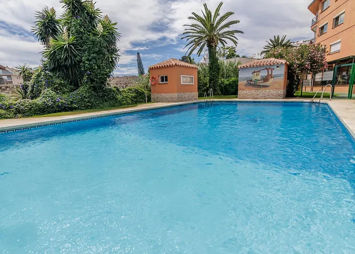 A Metros De La Playa Фуенхірола